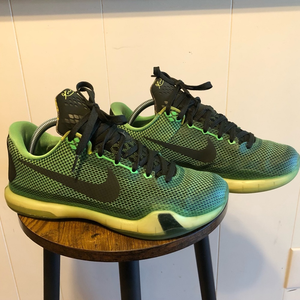Nike Kobe 10 size 9